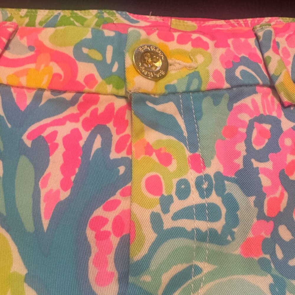 Lilly Pulitzer Bay Avenue Short: Lovers Coral Pattern